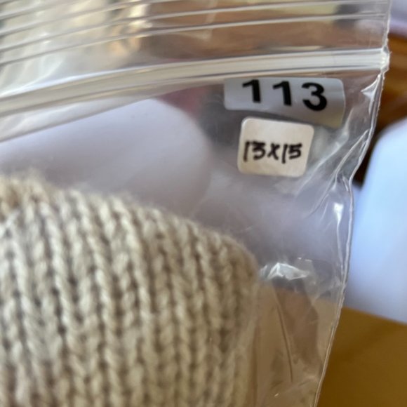 VINCE Ivory 50% Yak, 50% Wool Super Soft V Neck Sweater, Men's Large - Picture 11 of 11